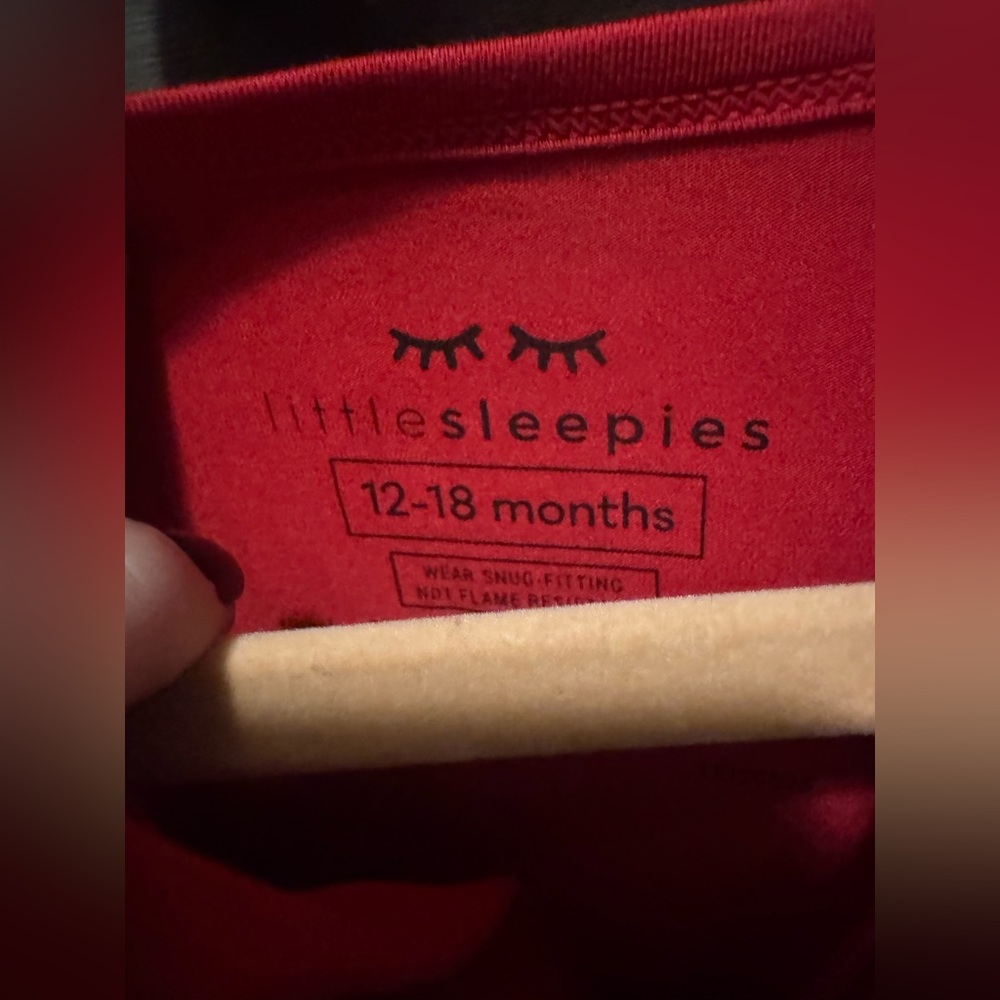 Little Sleepies Red Zippy size 12-18m - Picture 3 of 3